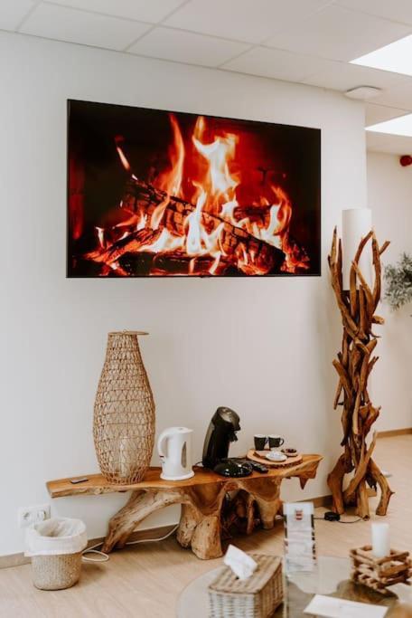 Suite De Charme Avec Jacuzzi Et Cabine Infrarouge Tubize Extérieur photo